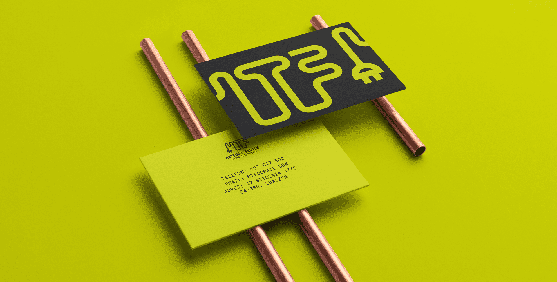 Nowoczesna wizytówka na jaskrawym tle